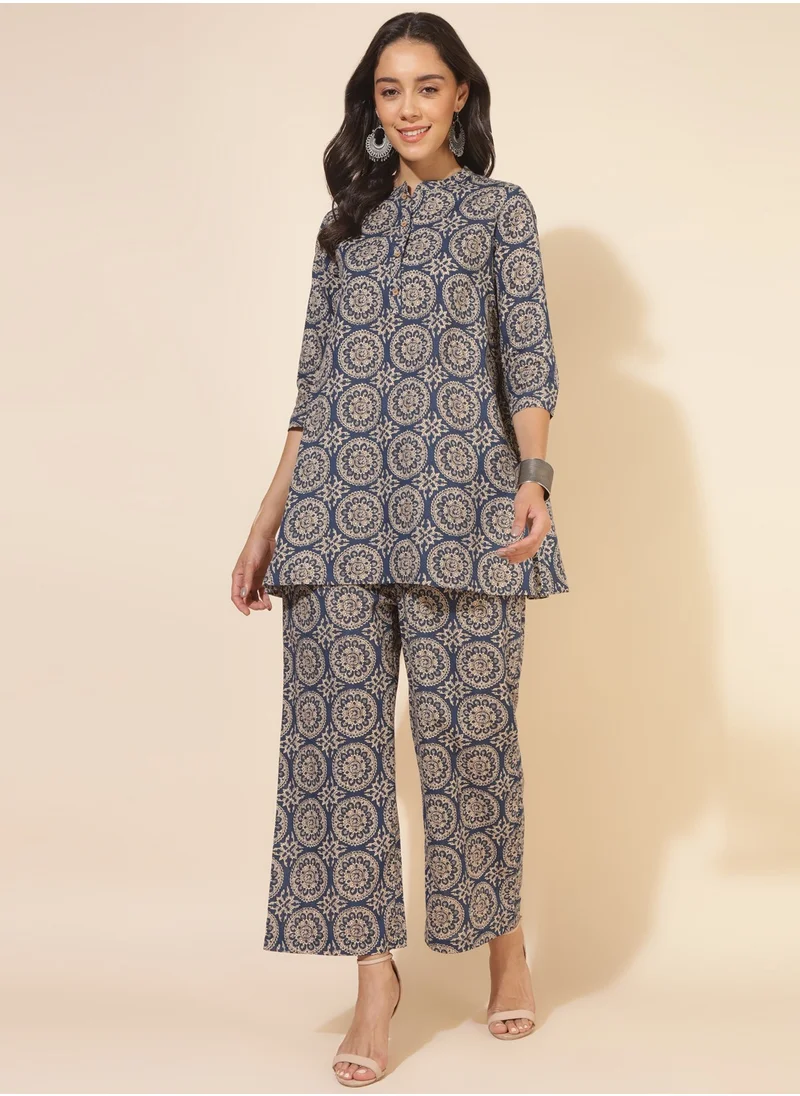 kolaba Blue Cotton Printed Kurti And Pant Set