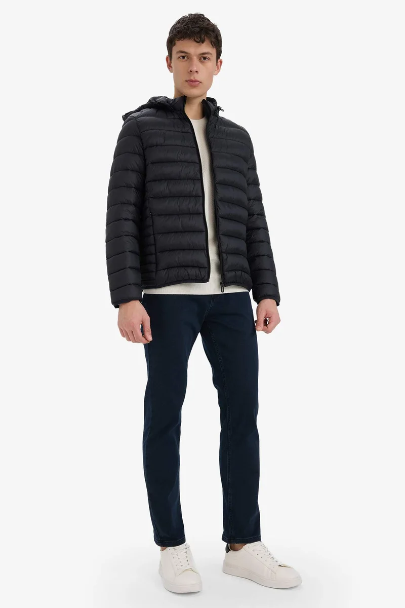 ديفاكتو Waterproof Slim Fit Hooded Zippered Puffer Jacket