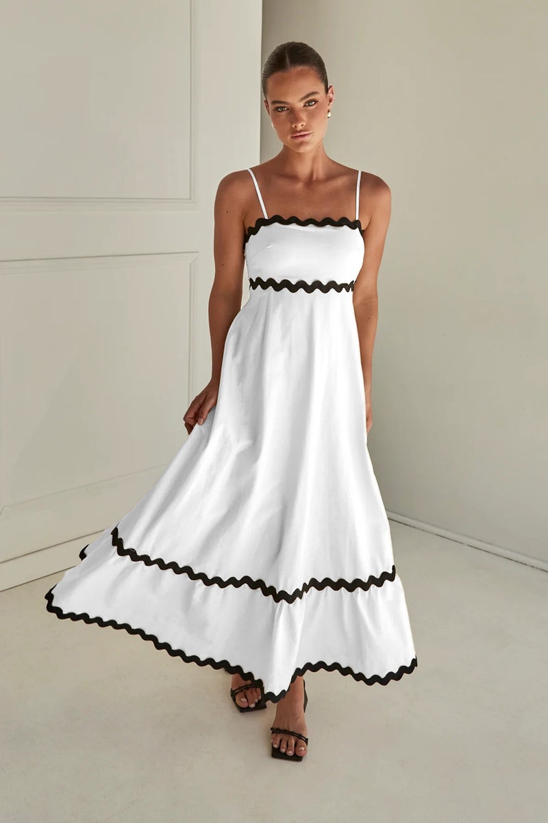 2024 Solid Color Lace Stitching Elegant Strap Tube Top Oversized Dress Women'S Vacation Dress - Image 1