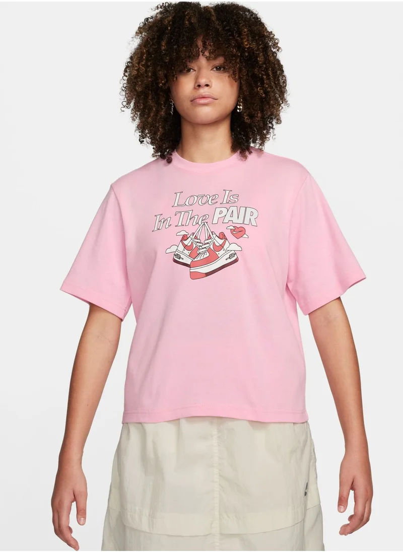 Nike Nsw Boxy Vday T-Shirt