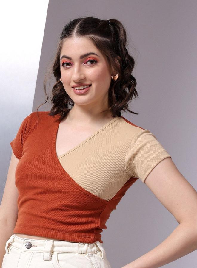 مرفوعة بلوزة قصيرة بنمط كُتل الألوان - Image 1