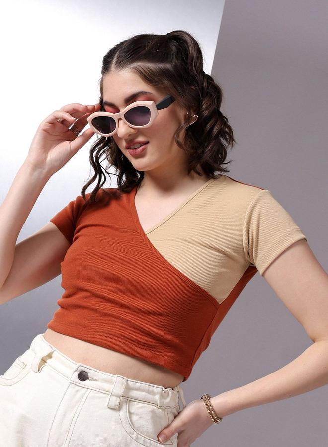 مرفوعة بلوزة قصيرة بنمط كُتل الألوان - Image 3