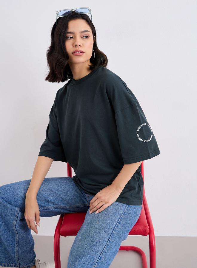 Styli Charcoal Oversized Slogan Print T-Shirt - Image 5