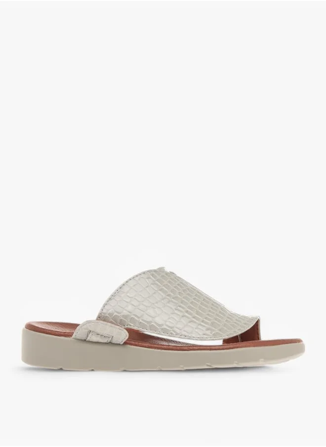 ال بي ال من شو اكسبرس Boys Textured Slip-On Arabic Sandals