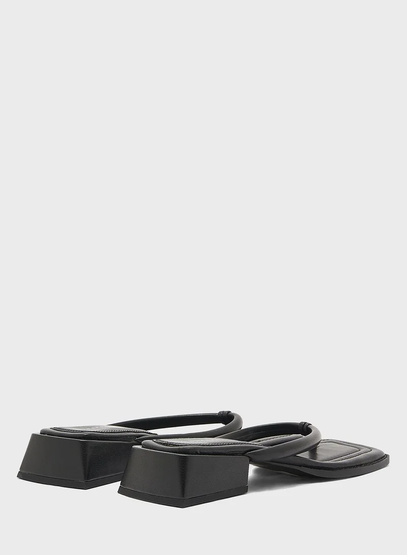TOPSHOP Pella Toe Post Sandals