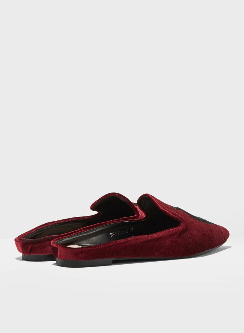 ELLA Shanelle embroidered motif Slip on