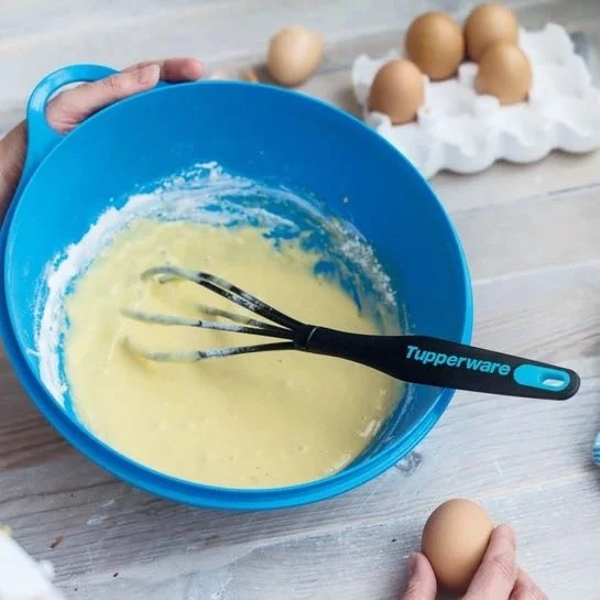 Tupperware Whisk Scoop Set of 2