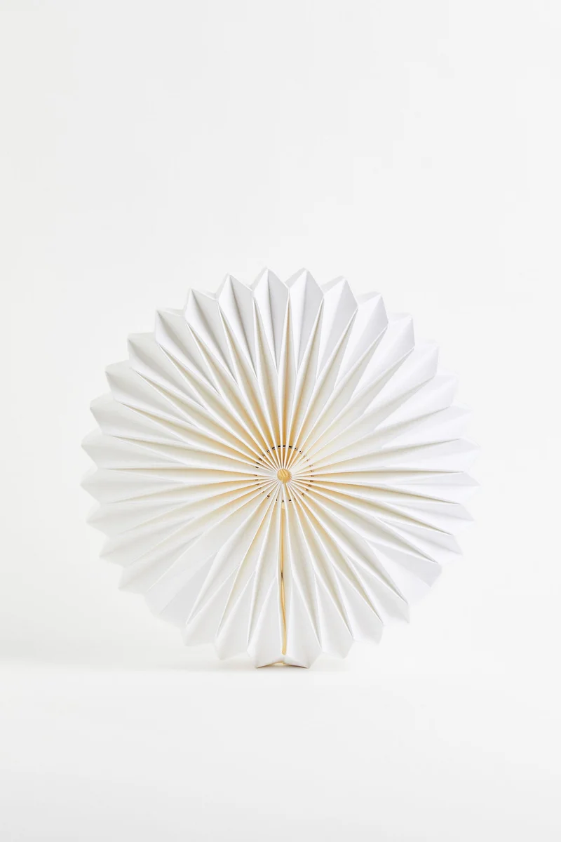 اتش اند ام غطاء مصباح صغير من الورق