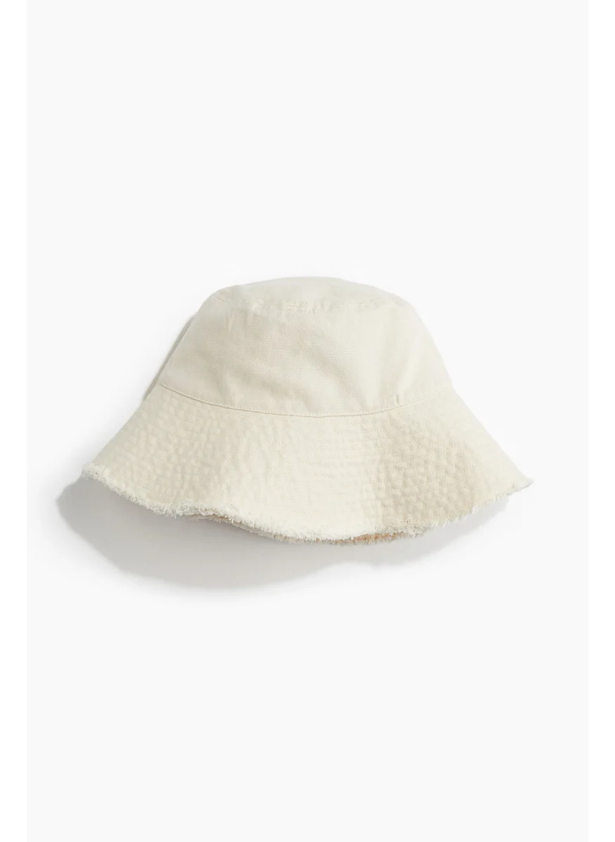 اتش اند ام Frayed-Edge Denim Bucket Hat
