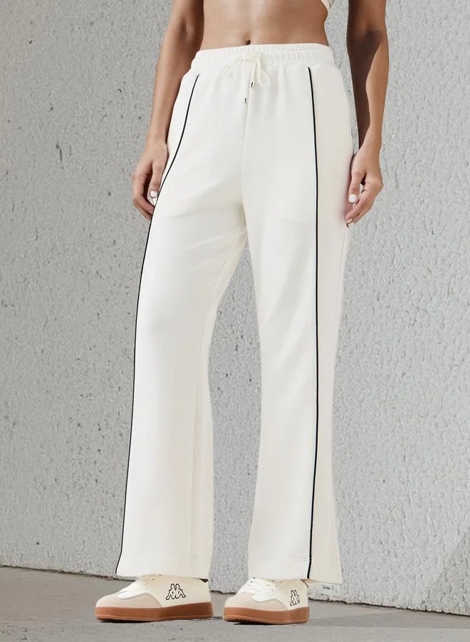 كابا بنطلون رياضي واسع الساق بتفاصيل خطوط كابا