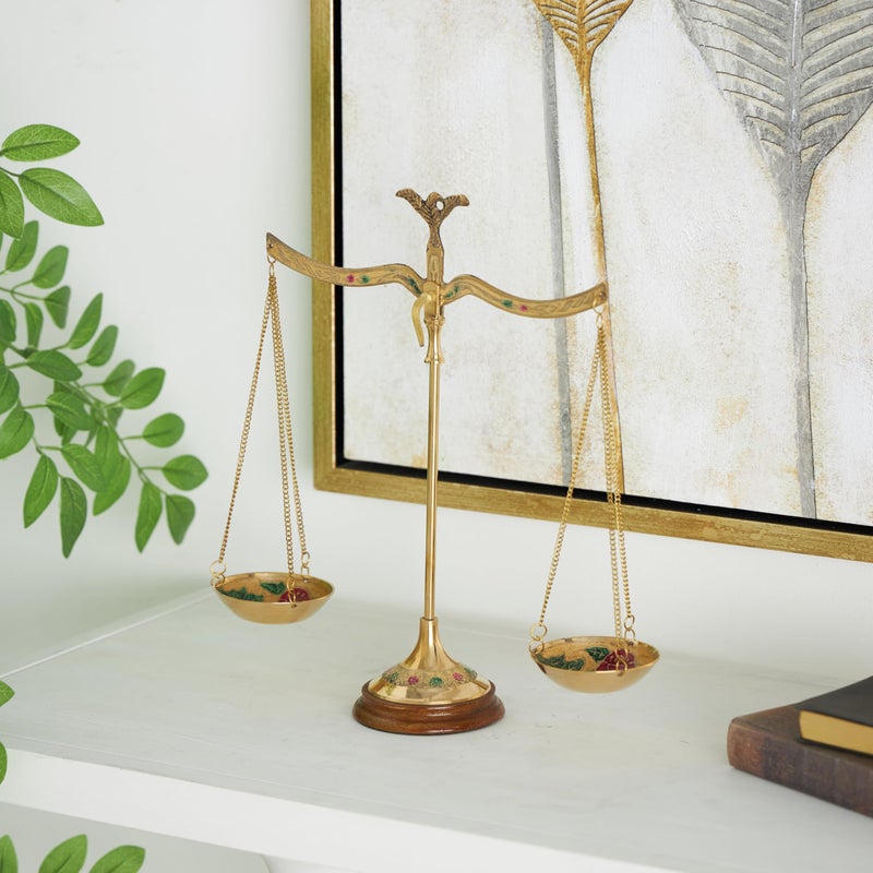 Deco 79 ديكو 79 موازين زخرفية معدنية صغيرة على الطراز العتيق مع لمسات زهرية حمراء وخضراء، 12" × 4" × 12"، ذهبي - Image 3