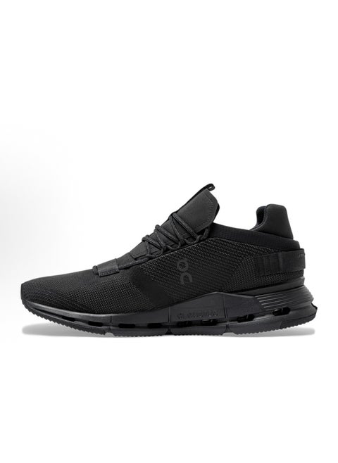 ON Cloudnova Form casual sneakers black