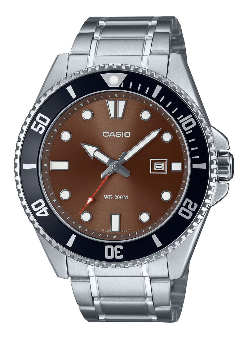 CASIO ساعة يد للرجال من الفولاذ المقاوم للصدأ بقرص بني MDV-107D-1A1
