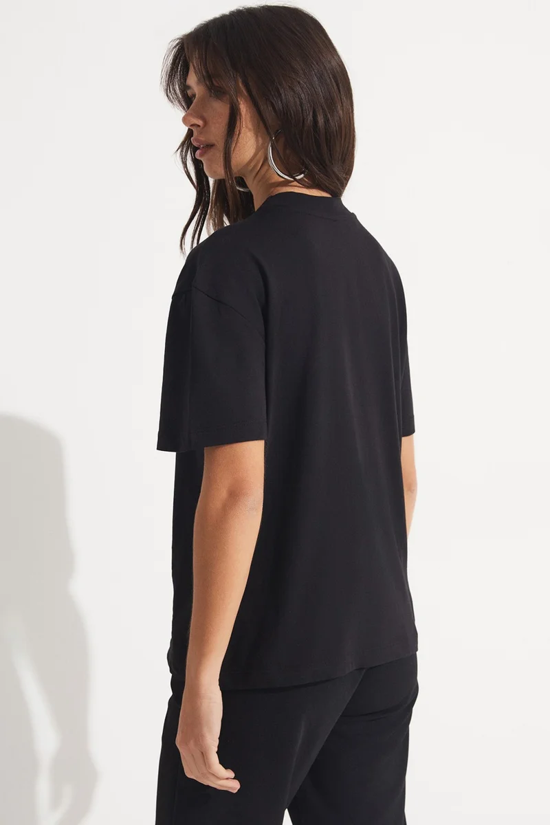 JUNE Basic Ribbed Collar T-Shirt