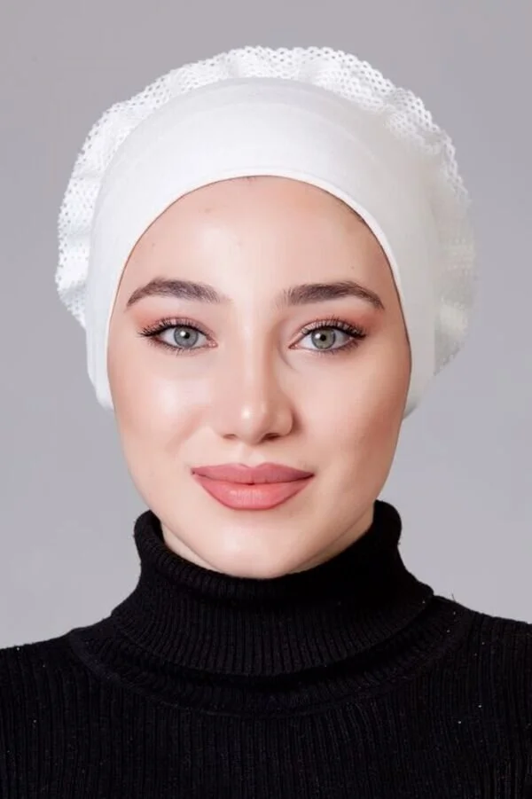 ناناك Cream Lycra Frilly Non-Slip Bonnet