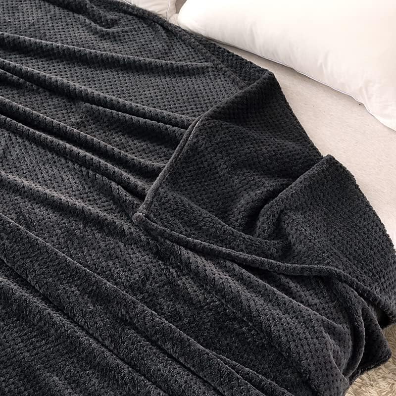 VIDSID Plush blanket, Super Soft and Warm 100 * 150cm Throw Blanket for Couch, Cozy, Fuzzy and Lightweight (Grey 100 * 150cm) - Image 4