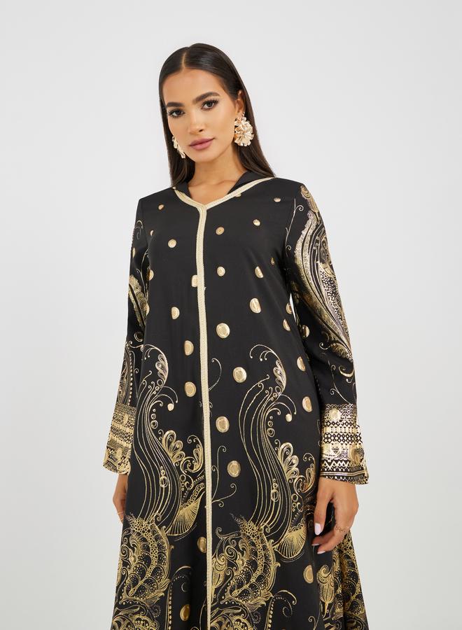 تايك تو فستان ماكسي أسود نسائي بقلنسوة وطبعات فويل - Image 3