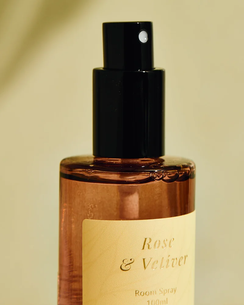 REDTAG Brown Rose & Vetiver Room Spray In Glass Bottle 100ml