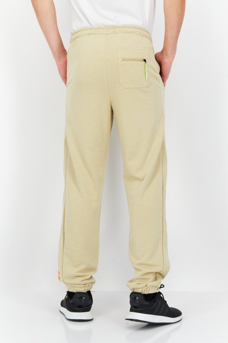 FILA بنطلون رياضي تدريب للرجال بتصميم لوجو بريد، بيج - Image 4