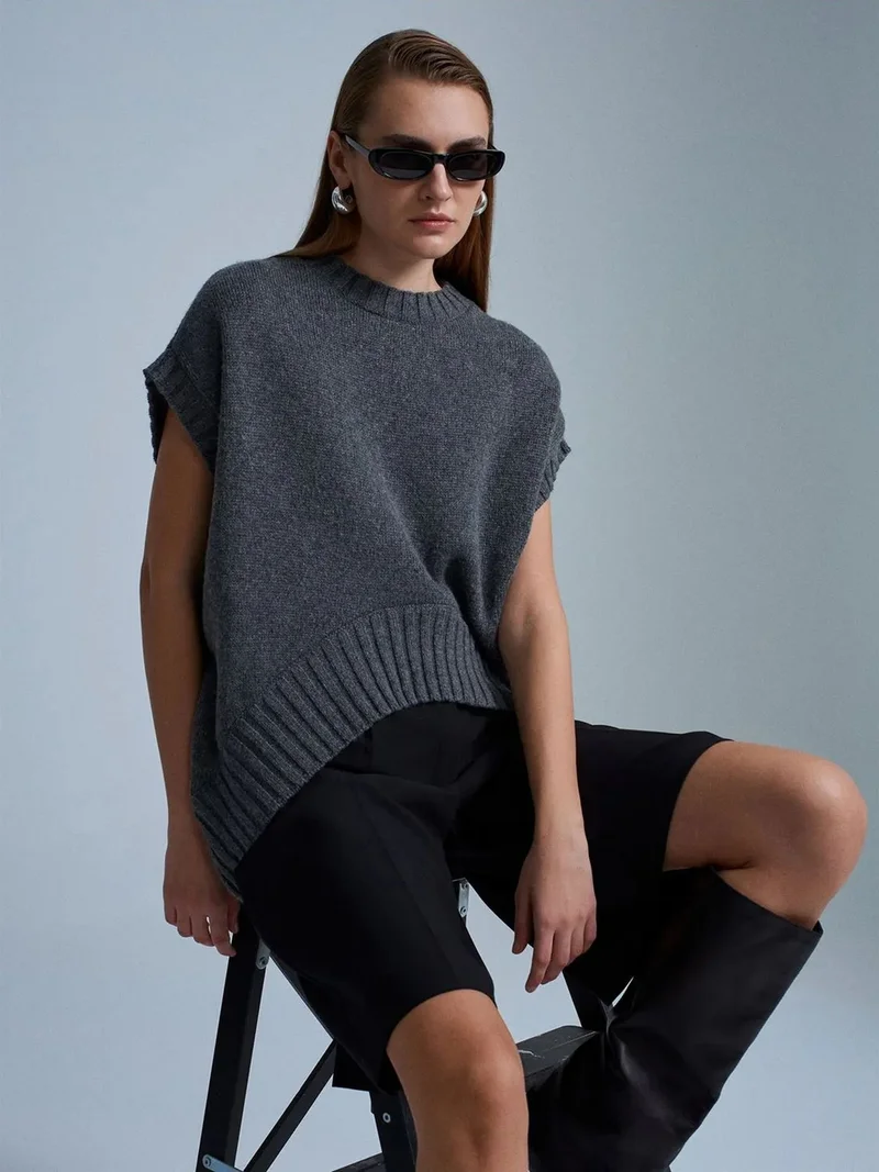 ديلفين Dilvin Oversized Ribbed Knit Sweater Vest