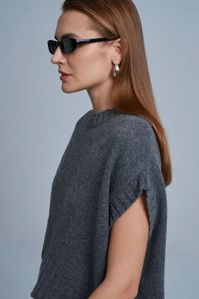 Dilvin Charcoal Grey DILVIN Oversized Ribbed Knit Sweater Vest for Women | Best Price UAE
