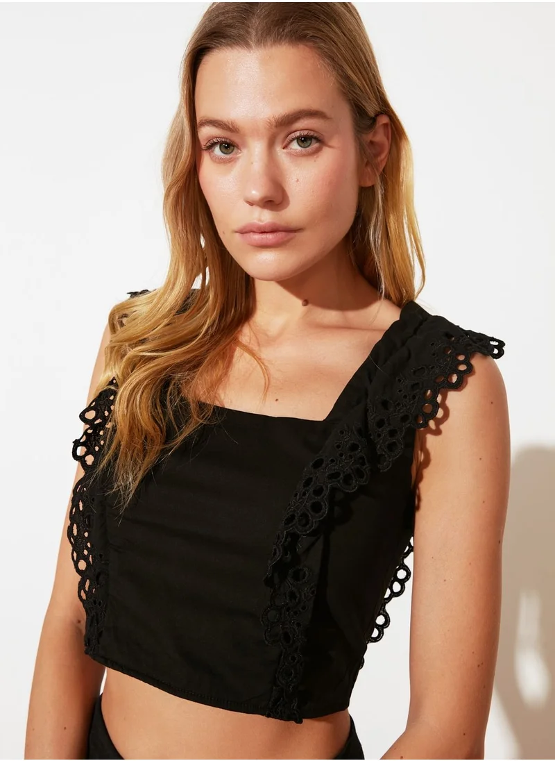 trendyol Lace Trim Crop Top