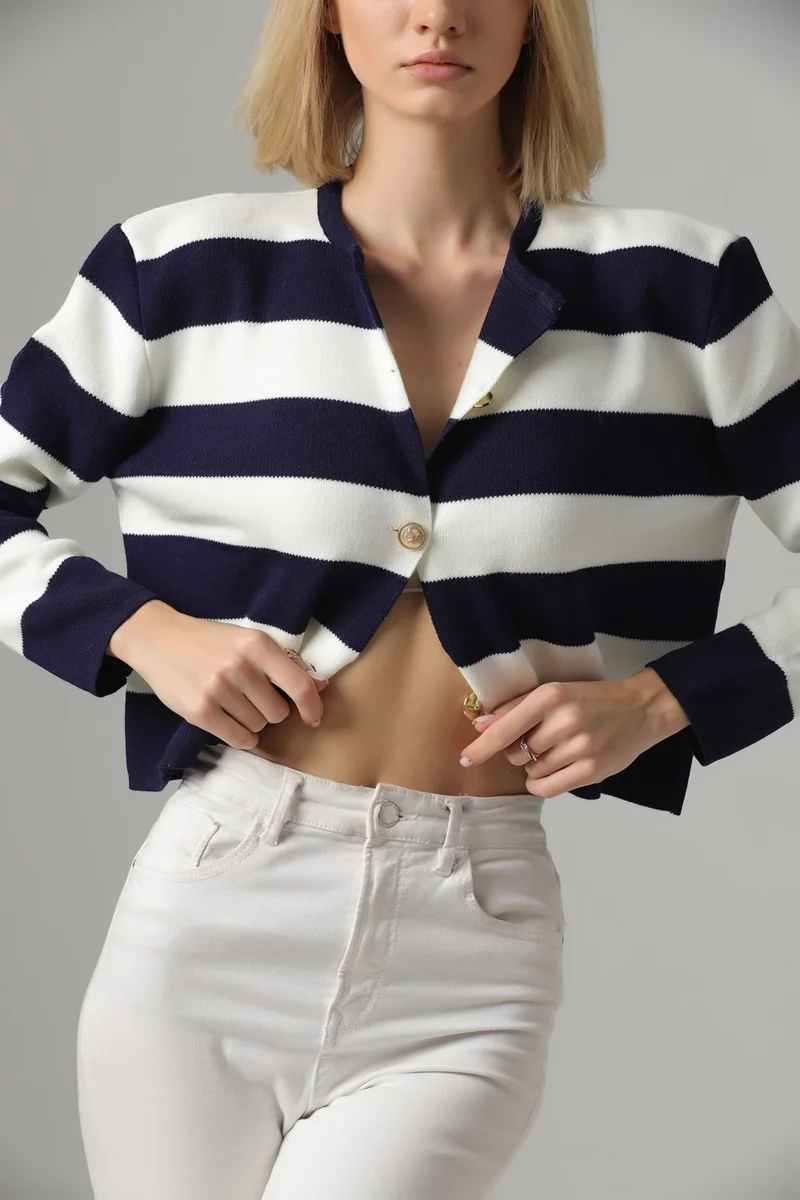 وينتر كلوب Women's Crew Neck Navy Blue Striped Crop Cardigan