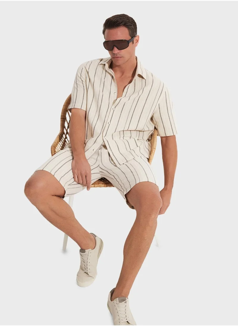 جون Striped Essential Shorts