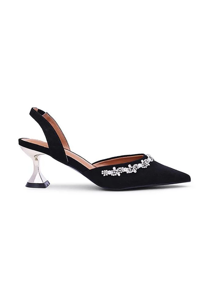 Cuple Stylish heel shoes that elevate any outfit.