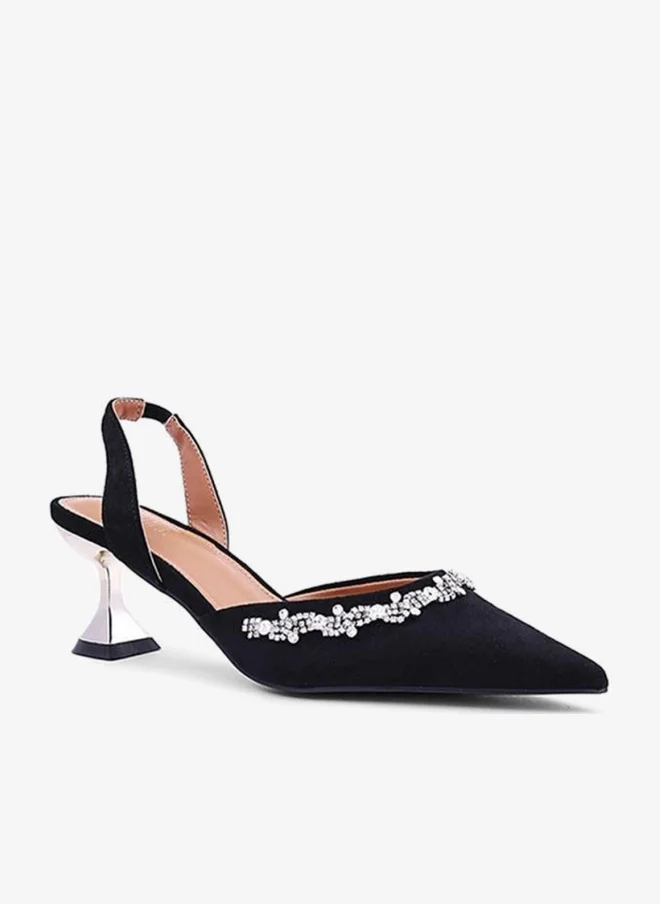 Cuple Stylish heel shoes that elevate any outfit.