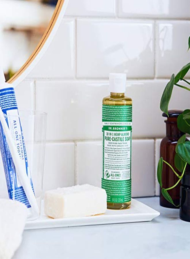 Dr. Bronner's صابون سائل نقي من القشتالة (اللوز، 8 أونصة) - مصنوع من زيوت عضوية، 18 استخدامًا في 1: الوجه والجسم والشعر والغسيل والحيوانات الأليفة والأطباق، مركّز، نباتي، غير معدّل وراثيًا - Image 3
