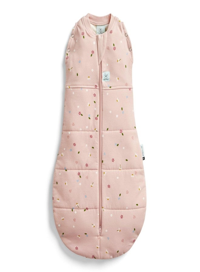 ergoPouch كيس النوم ergoPouch Cocoon Swaddle 3.5 TOG - كيس نوم للأطفال، تصميم مريح يساعد على تهدئة ردود الفعل المفاجئة، مثالي للنوم مع الأذرع داخل/خارج، قماش ناعم وقابل للتنفس لنوم أفضل (6-12 شهر، زهور الأقحوان) - Image 1