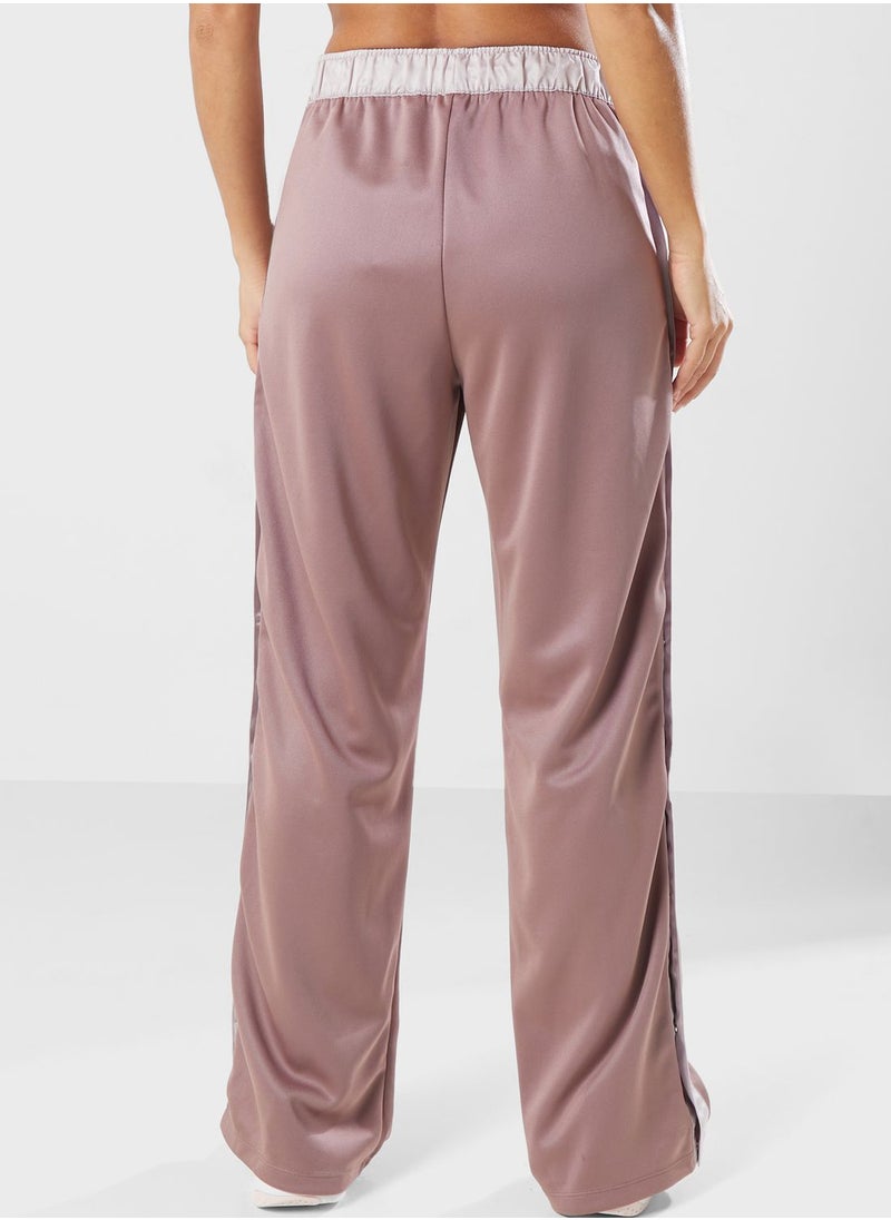 Nike - Nsw Air Mid Rise Breakaway Pants - Image 1
