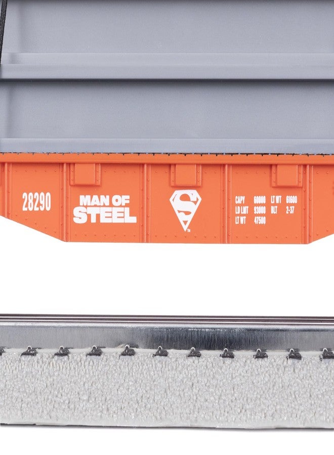 Lionel DC Comics Superman Flatcar, O Gauge Model Train Car with Removable Steel Beams, Man of Steel I-Beam Flatcar, Age 14+ - Image 5
