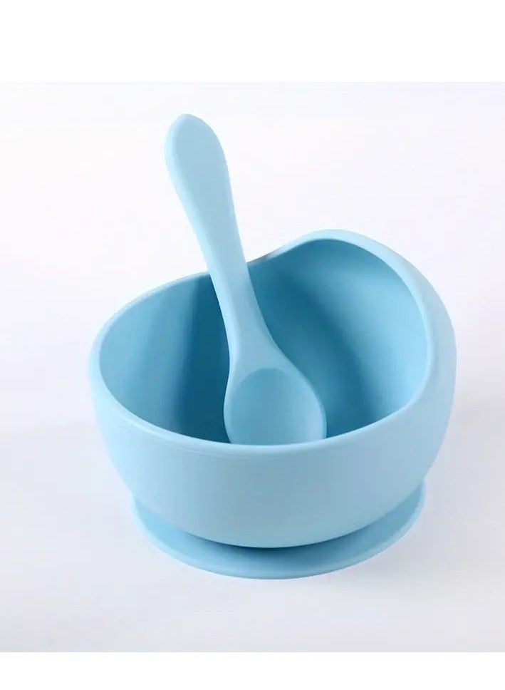 أطفال صغيرة مجموعة أوعية الأطفال المثالية: وعاء سيليكون مضاد للسقوط وملعقة وأدوات مائدة - محمولة ومضادة للانزلاق باللون الأزرق
