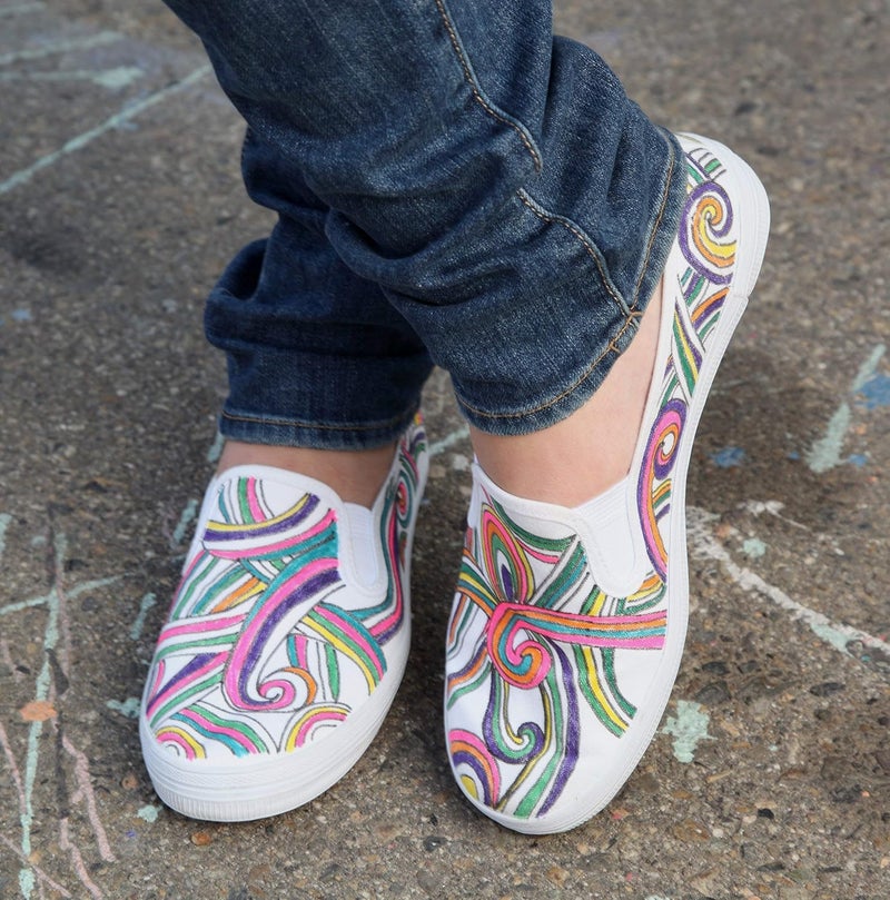 Tulip Permanent Nontoxic Fabric Markers 20 Pack - Fine Bullet Tip, Child Safe, Minimal Bleed & Fast Drying - Premium Quality for T-shirts, Clothes, Shoes, Bags & Other Fabric Materials - Image 5