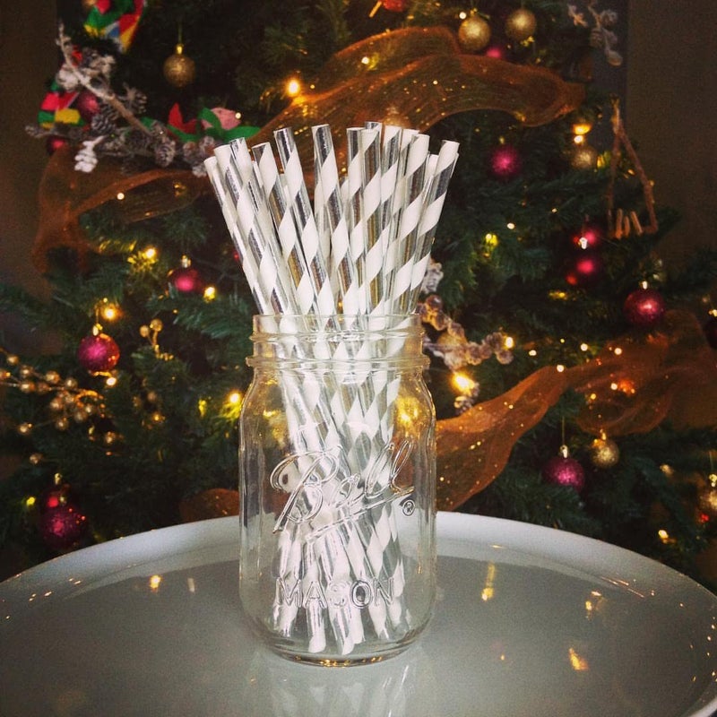 ALINK 100 Silver and White Striped Paper Straws  Biodegradable Disposable Drinking Straws for Christmas  Brithday  New Year  Party Decoration Supplies - Image 4