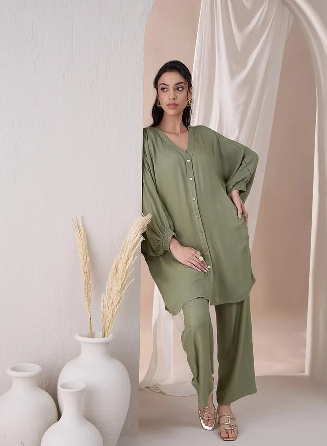 فيميلا طقم تونيك سادة بأزرار وبنطلون مستقيم من فيميلا