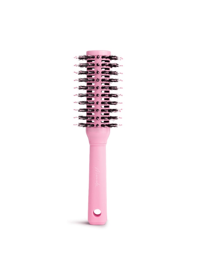 Mermade Hair فرشاة دائرية متوسطة لتجفيف الشعر وتصفيفه - تصميم مهوى لتجفيف أسرع، شعيرات هجينة من الخنزير والنايلون تقلل من التجاعيد وتضيف لمعان (165 جرام) - Image 1