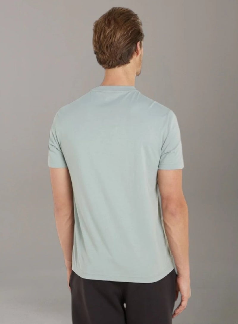 كالفن كلاين تيشرت مزين بشعار كلفن كلاين - Image 2