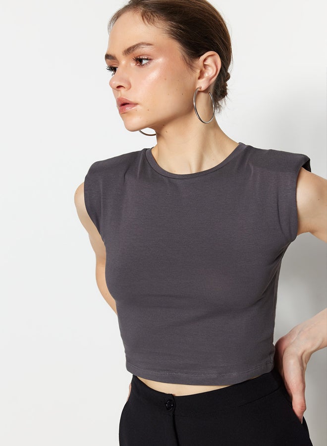 trendyol Anthracite Padded Fitted Crew Neck Crop Stretchy Knitted Blouse TWOSS23BZ00251 - Image 3