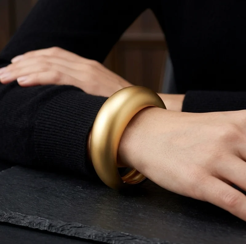 روفو Chunky Matt Cuff Bangle