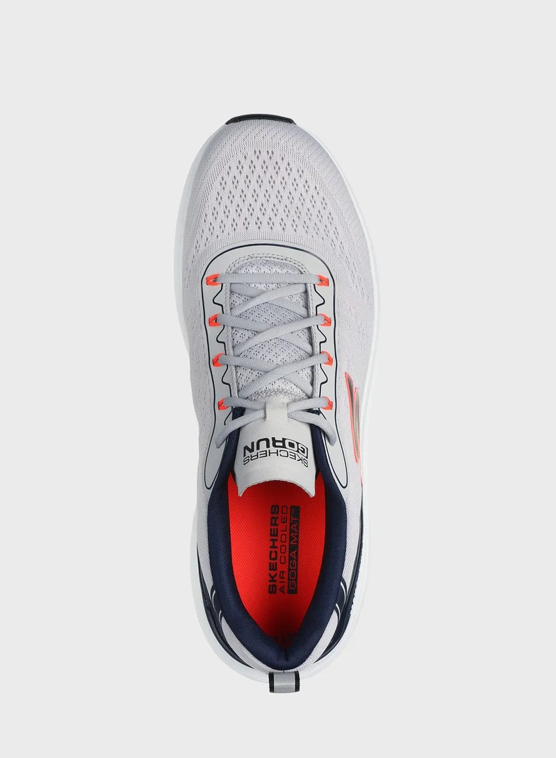 SKECHERS Max Cushioning Suspension