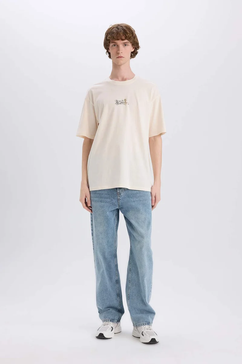 ديفاكتو Cotton Rick and Morty Boxy Fit Crew Neck Printed T-Shirt