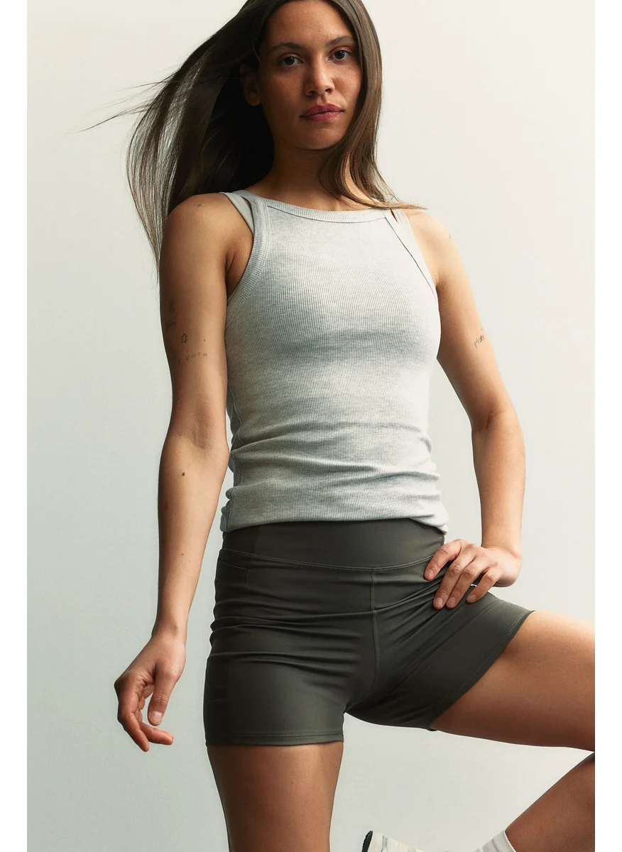 اتش اند ام Drymove™ High Waist Shorts