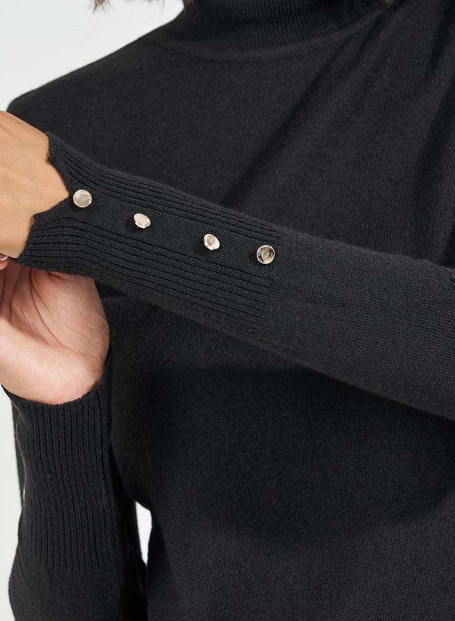 ستايلي سويتر بقصة سليم فت وياقة عالية مع اكمام وازرار - Image 3