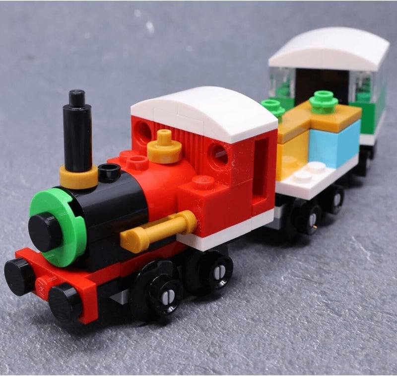 Lego 30584 Creator Winter Christmas Train - Image 3