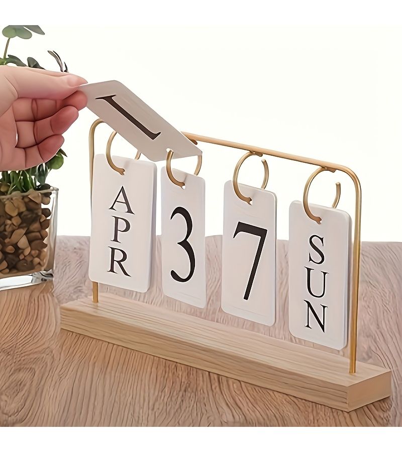 Golden Perpetual Calendar Flip Page Design Replaceable Date Home Office Decor - Image 1