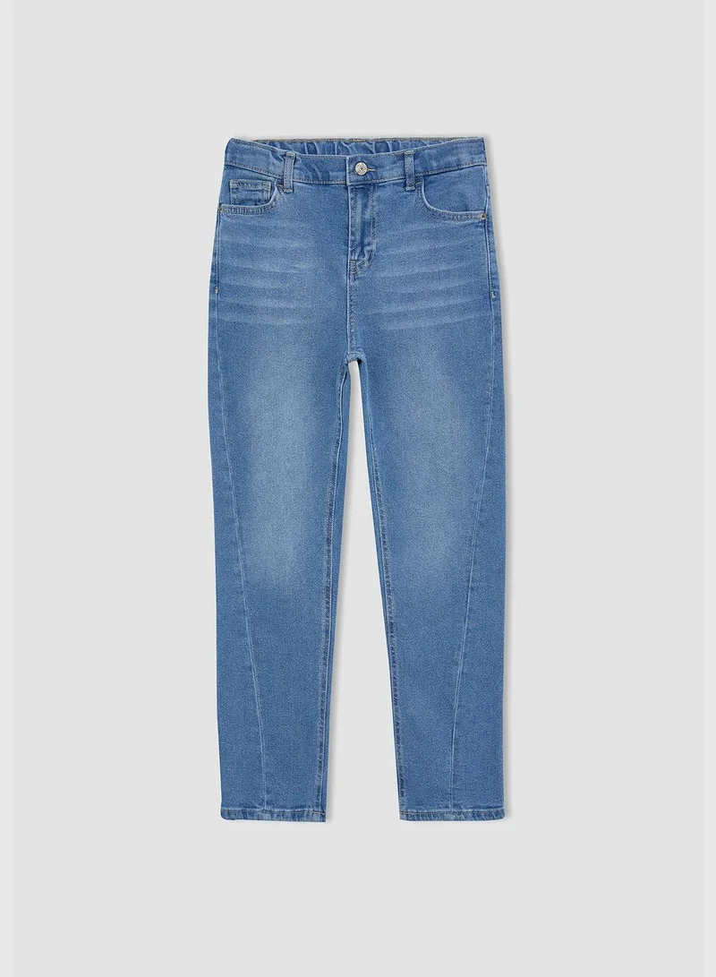 ديفاكتو Twisted Fit Jeans