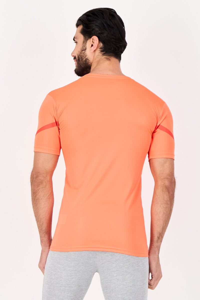 PUMA تي شيرت تدريب قصير الأكمام للرجال بتصميم ضيق، برتقالي - Image 3